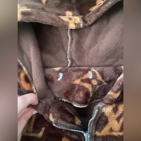 Monogram fuzzy zip up - Picture 8 of 8